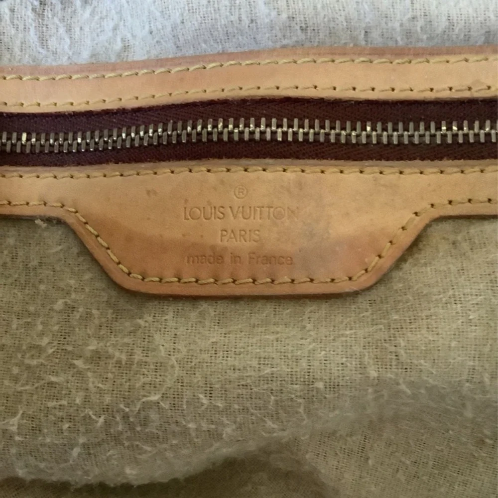 Louis Vuitton Monogram Canvas Tote Bag - Picture 7 of 10